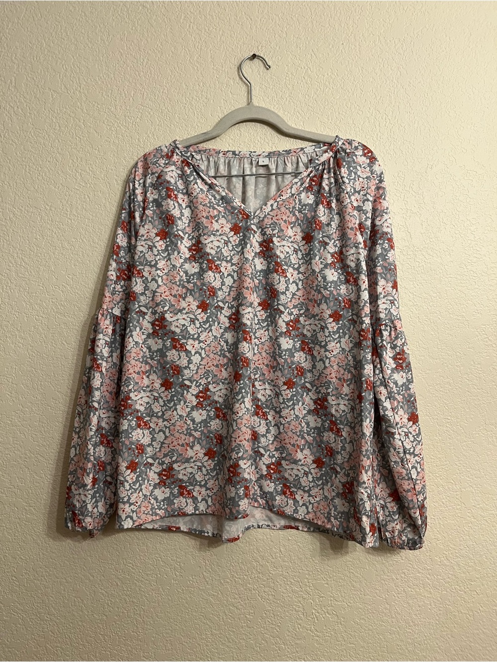 Women's Floral V-Neck Long Sleeve Blouse - Pink & Gray